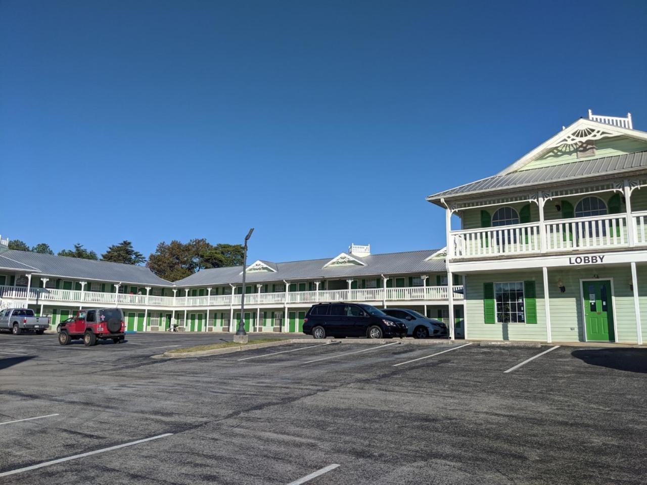 Key West Inn Chatsworth Exterior foto